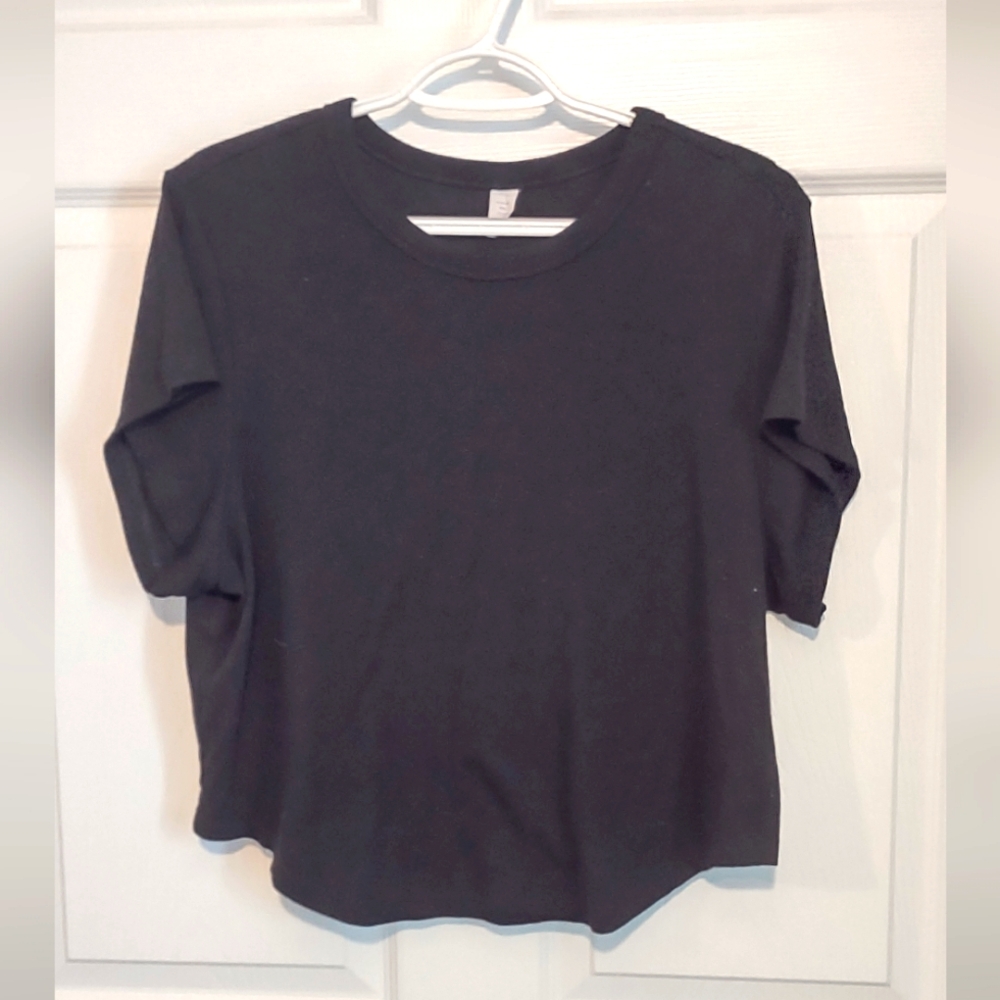Classic Black Women's Crop Top With Curved Hem